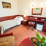 Monti Szálloda 4*
