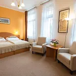 Monti Szálloda 4*