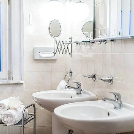 Monti Hotel 4*